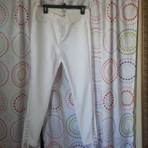 White skinny jeans